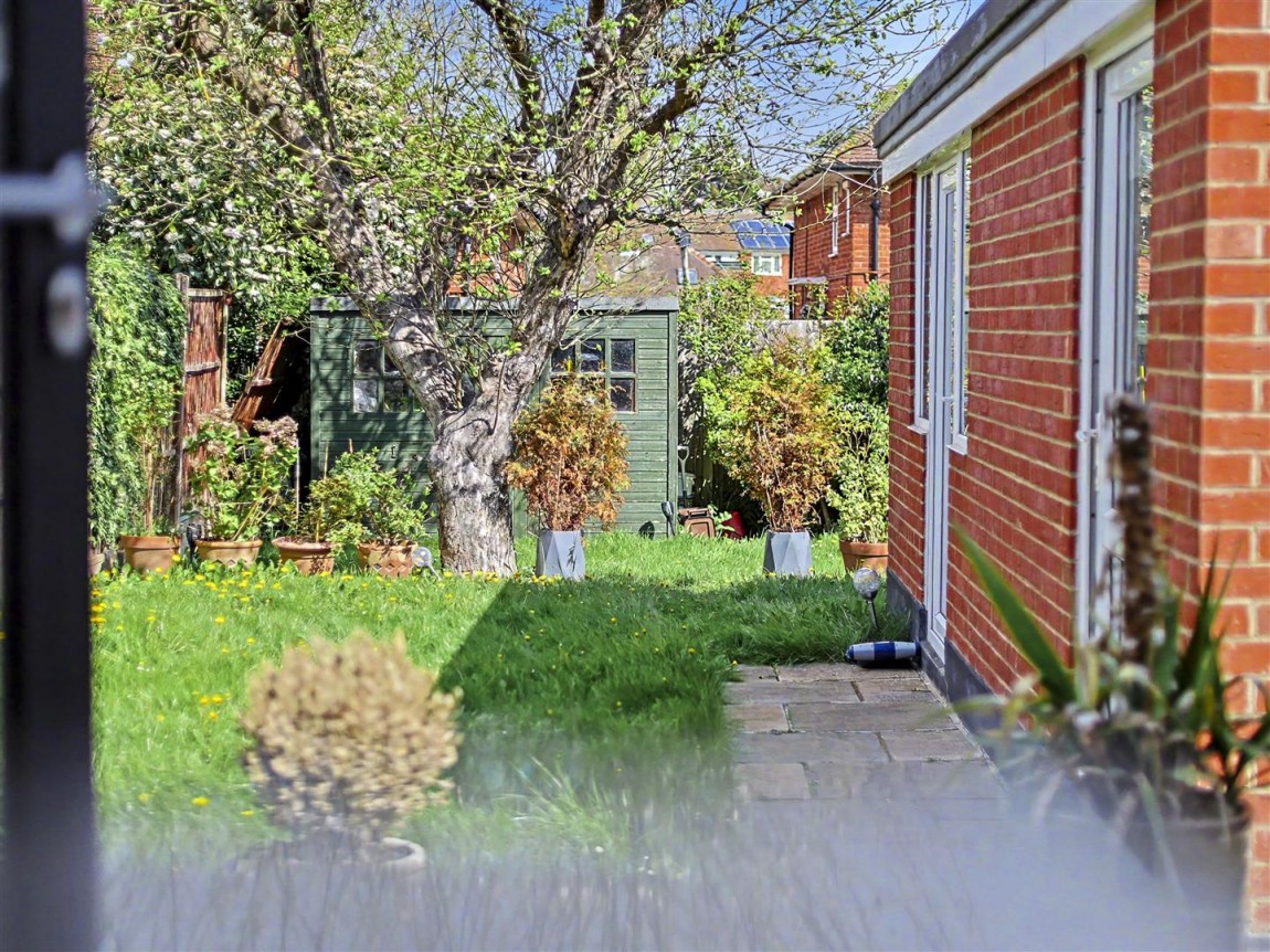 Images for Hawkwood Crescent, Chingford