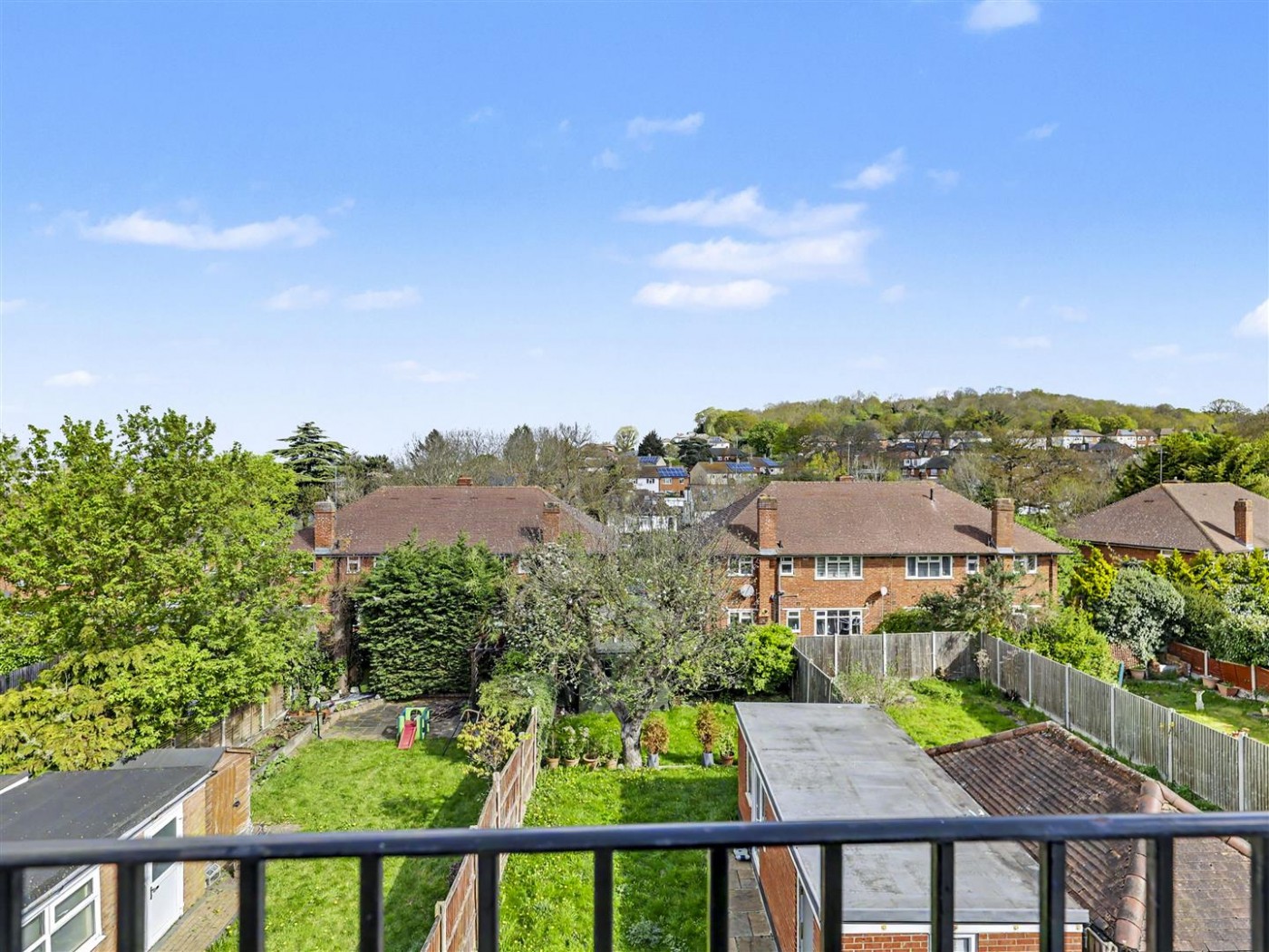 Images for Hawkwood Crescent, Chingford