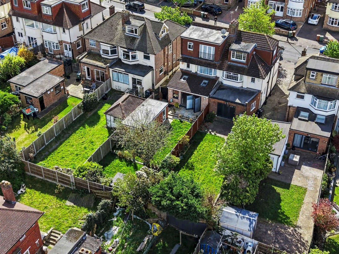 Images for Hawkwood Crescent, Chingford