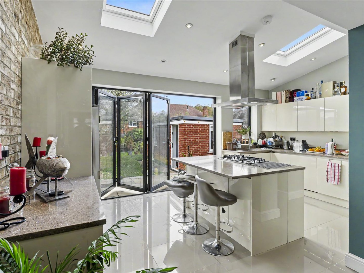 Images for Hawkwood Crescent, Chingford