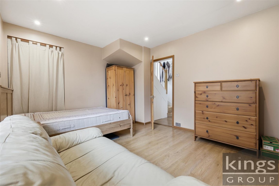 Images for Carrick Gardens, London