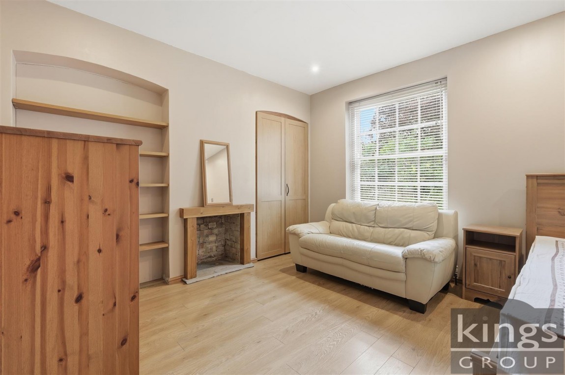 Images for Carrick Gardens, London