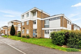 Five Acres, Harlow