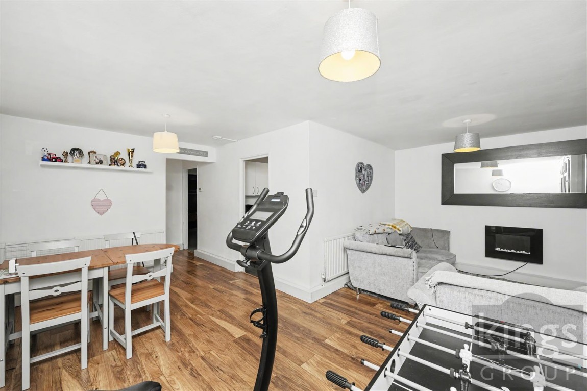 Images for Spinning Wheel Mead, Harlow