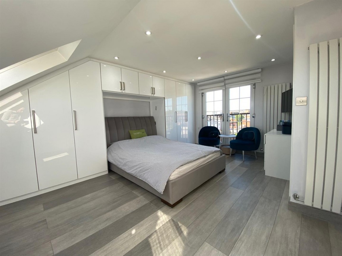 Images for Normanshire Drive, London