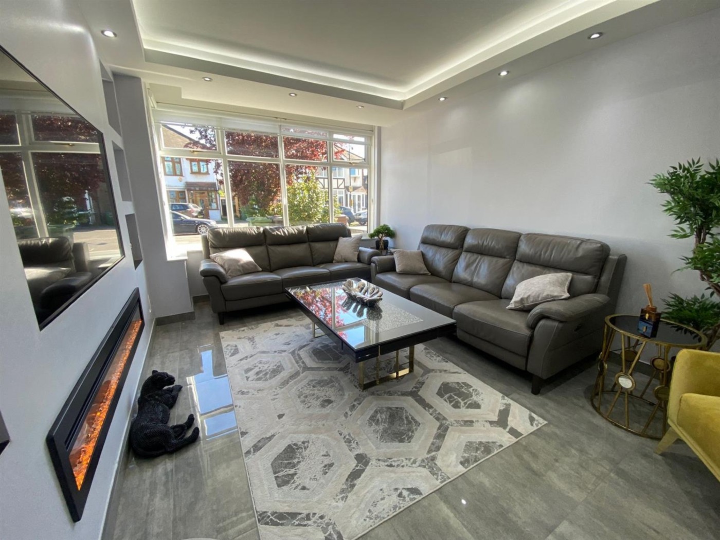 Images for Normanshire Drive, London