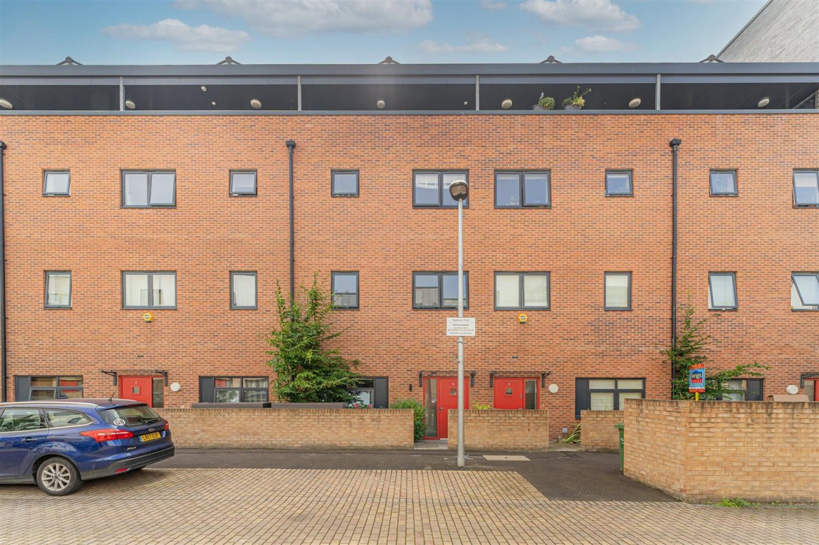 Images for Beaumans Drive, London