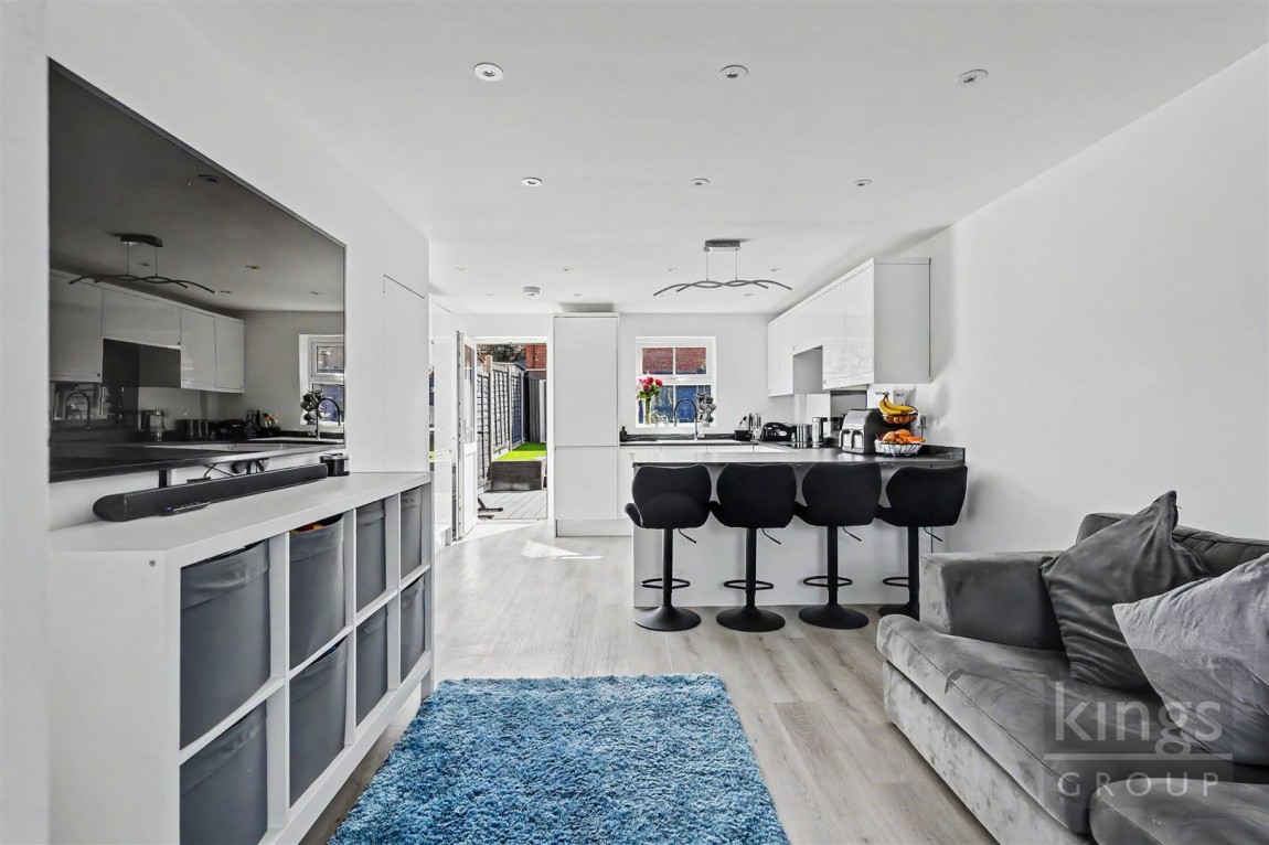 Images for Albert Gardens, Church Langley