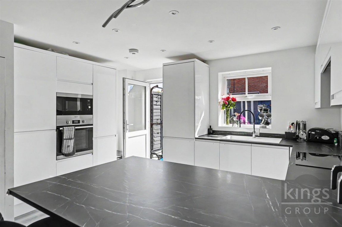 Images for Albert Gardens, Church Langley
