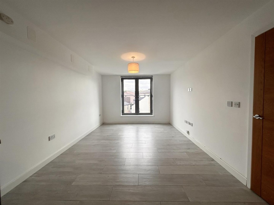 Images for Flat 6, Adams Yard, Maidenhead Street, Hertford