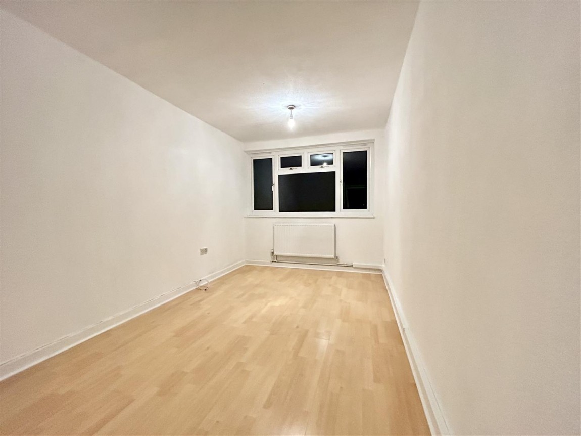 Images for Barn Mead, Harlow