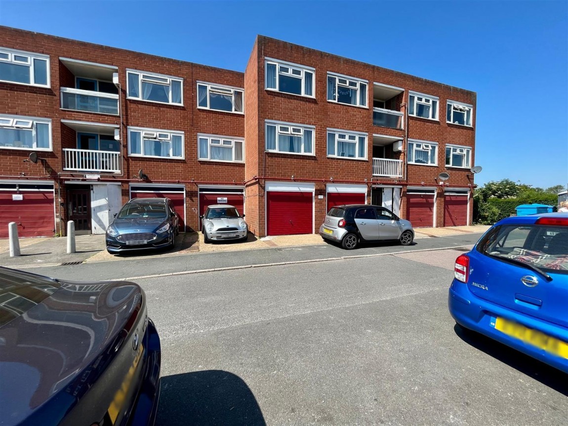 Images for Barn Mead, Harlow