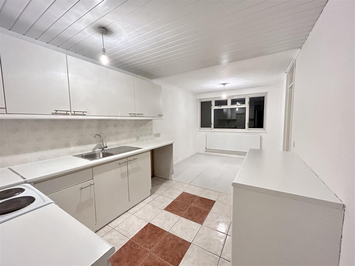 Images for Barn Mead, Harlow
