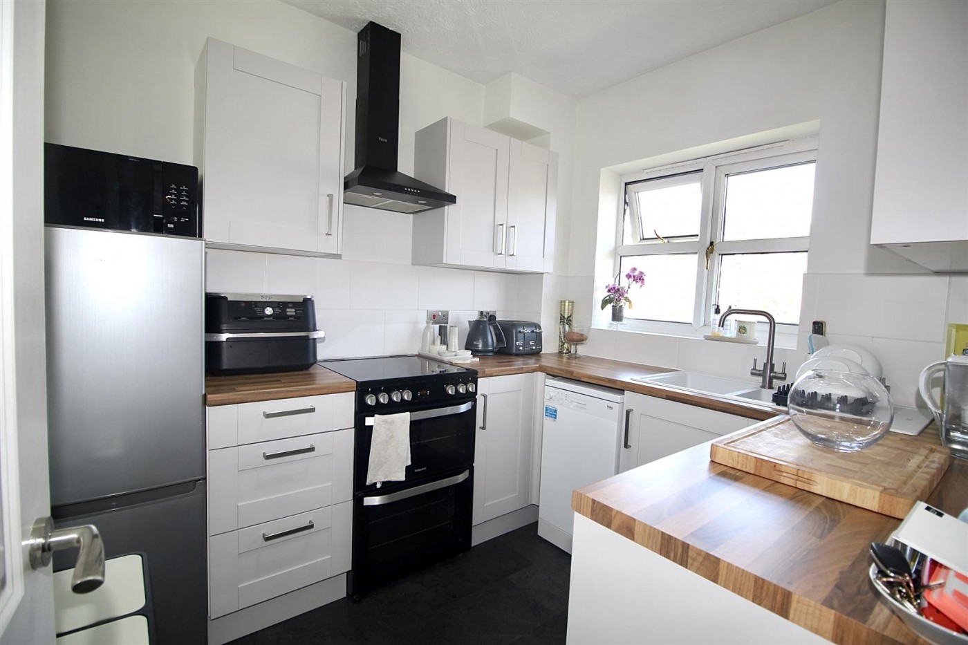 Images for 40 Windmill Hill, Enfield