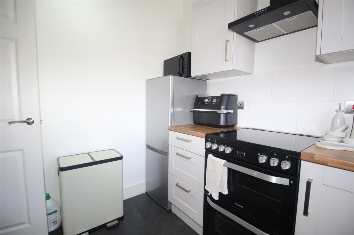 Images for 40 Windmill Hill, Enfield