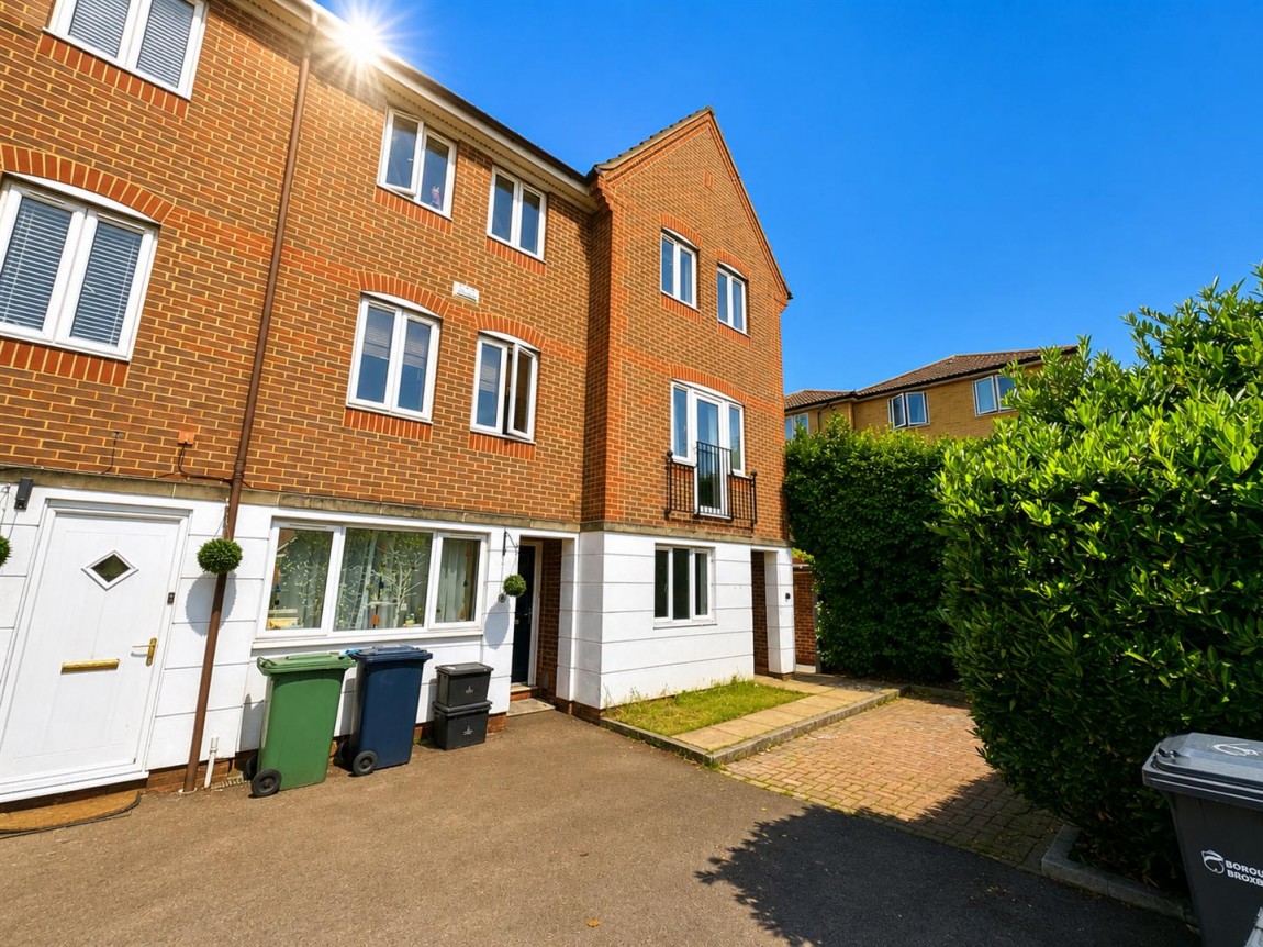 Images for Pettys Close, Cheshunt