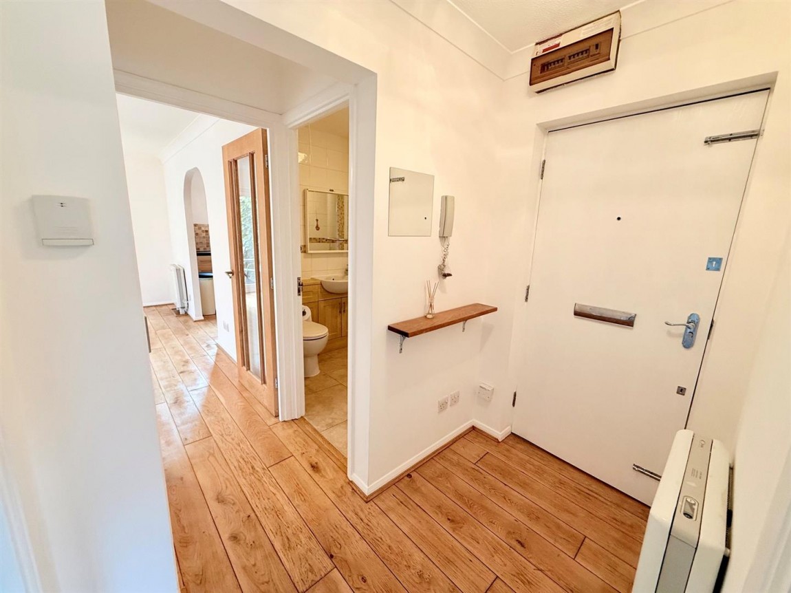 Images for Horseshoe Close, Waltham Abbey