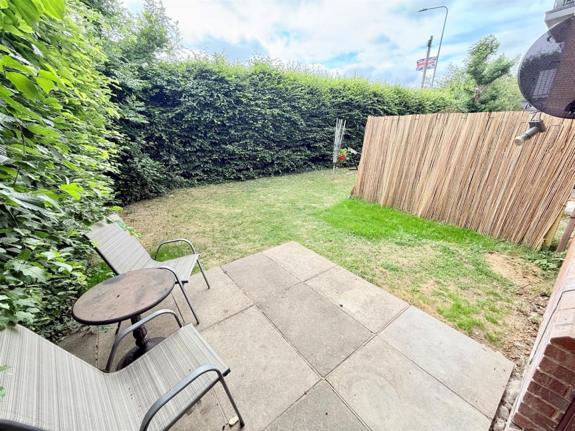 Images for Horseshoe Close, Waltham Abbey