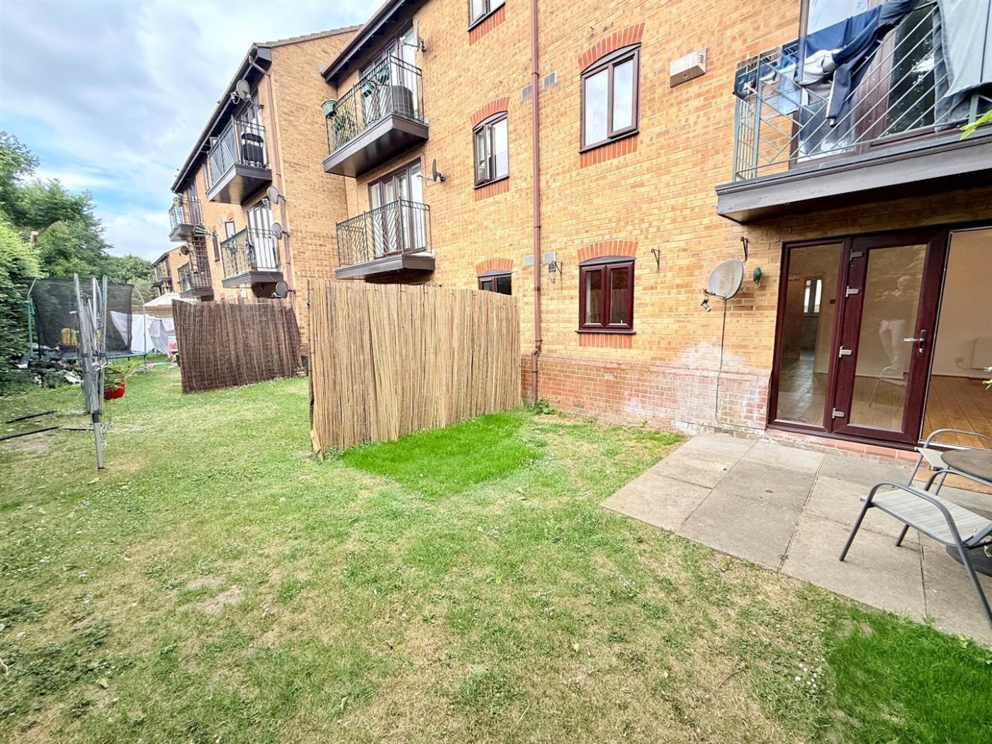 Images for Horseshoe Close, Waltham Abbey