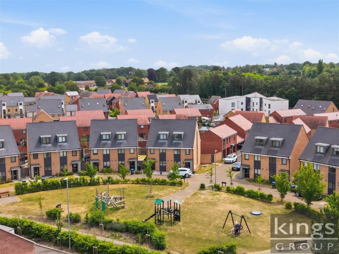 Images for Maytree Crescent, Gilden Park