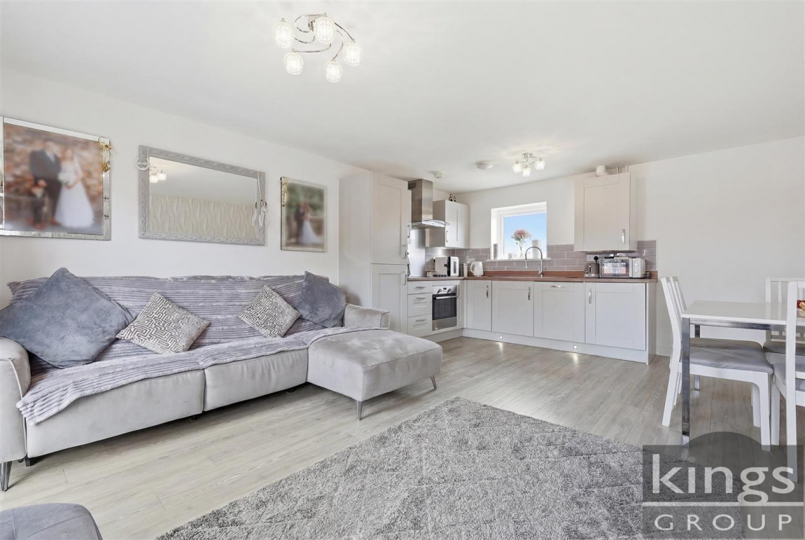 Images for Maytree Crescent, Gilden Park