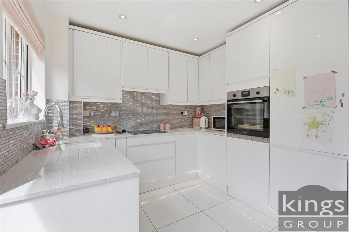 Images for Jules Thorn Avenue, Enfield
