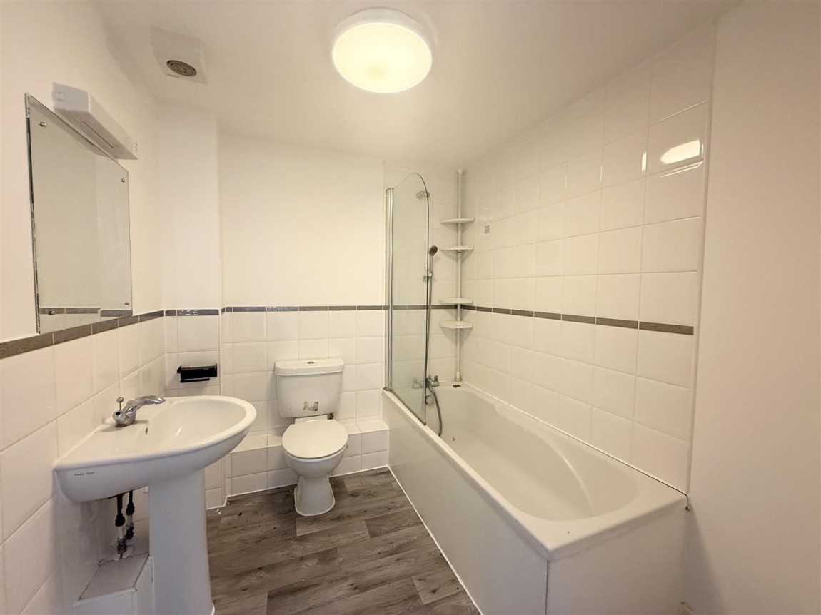 Images for Gareth Drive, Edmonton