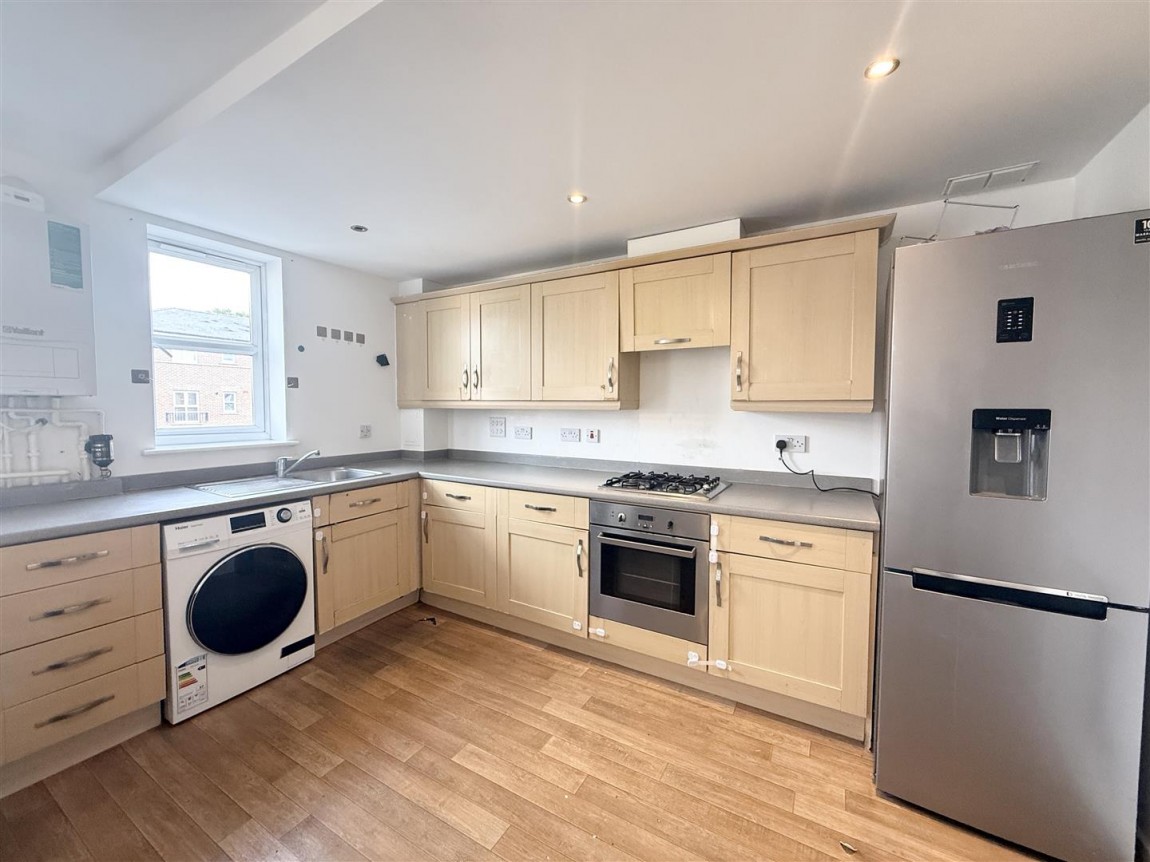 Images for Gareth Drive, Edmonton
