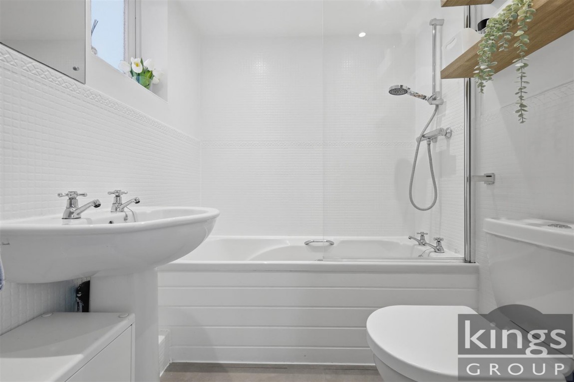 Images for Willowdene, Cheshunt, Waltham Cross