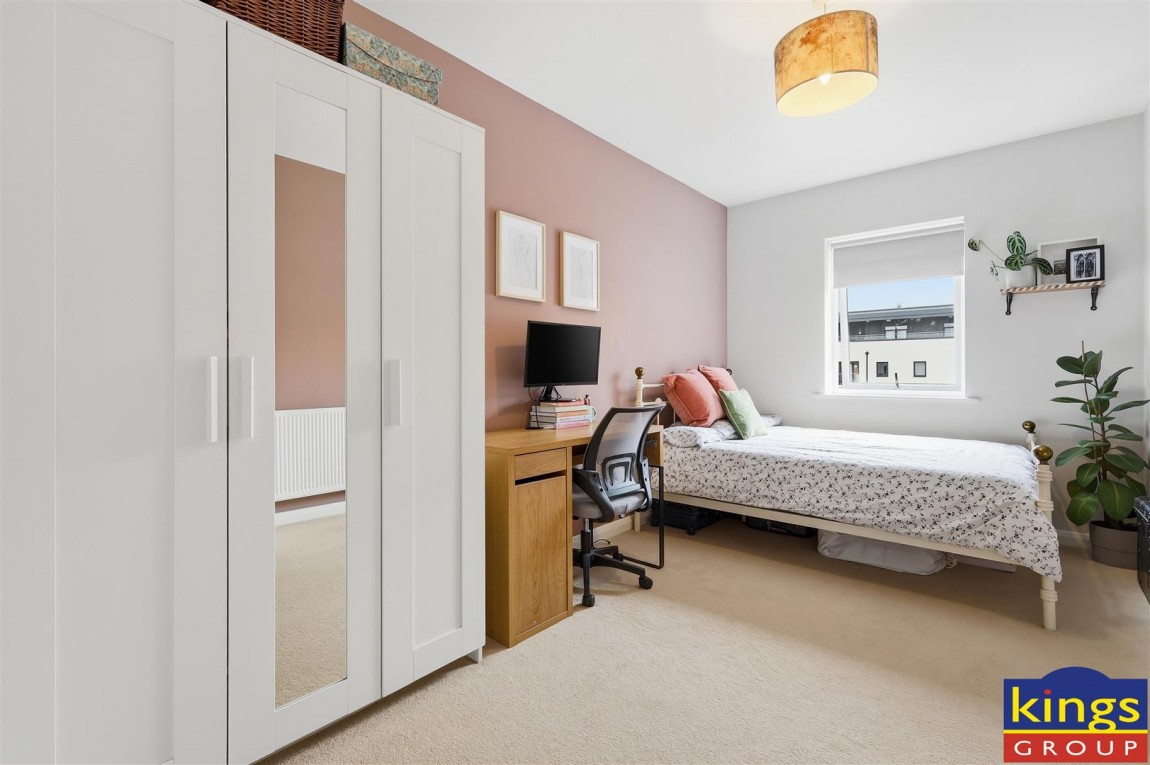 Images for Thornbury Way, London
