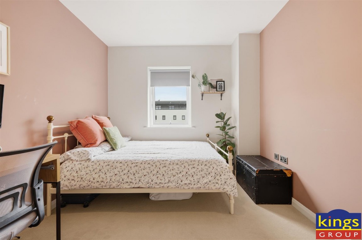 Images for Thornbury Way, London