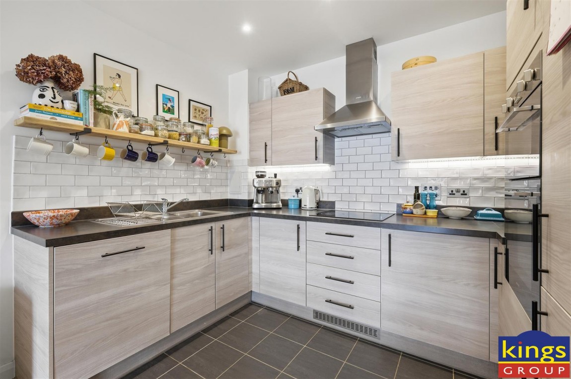 Images for Thornbury Way, London