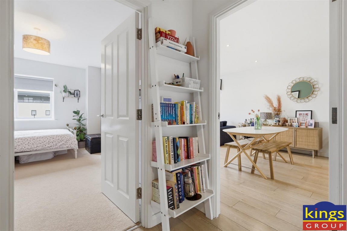 Images for Thornbury Way, London