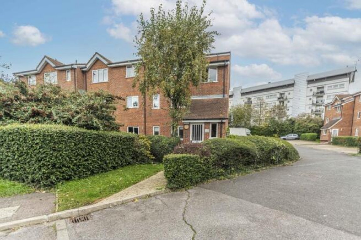 Images for Green Pond Close, London