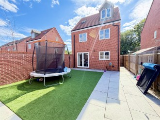 Linnet Grove, Harlow