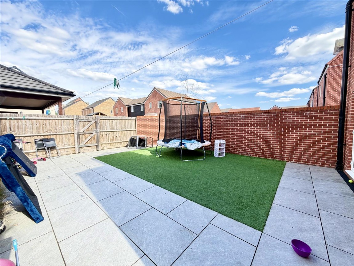 Images for Linnet Grove, Harlow