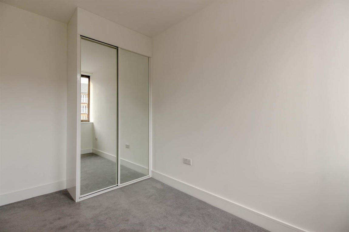 Images for Eleanor Cross Road, Waltham Cross
