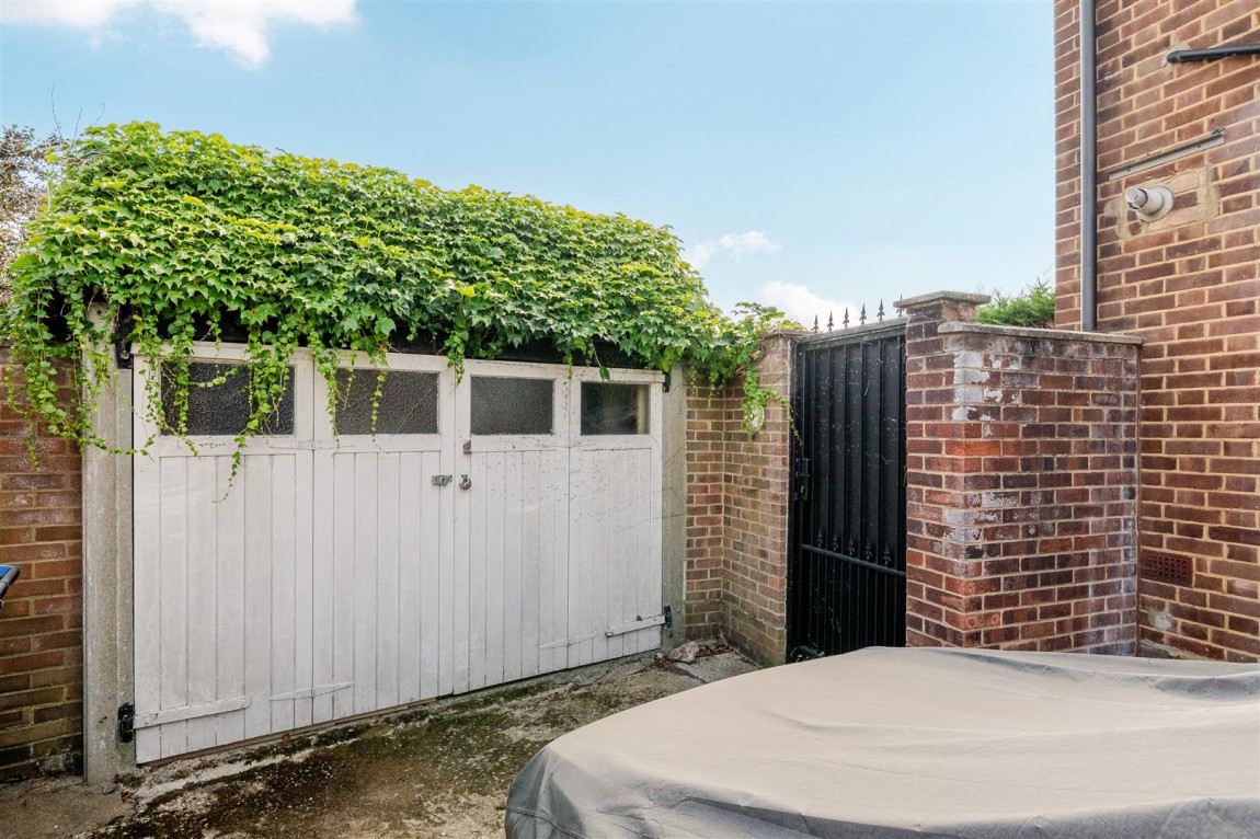 Images for Hadley Close, London