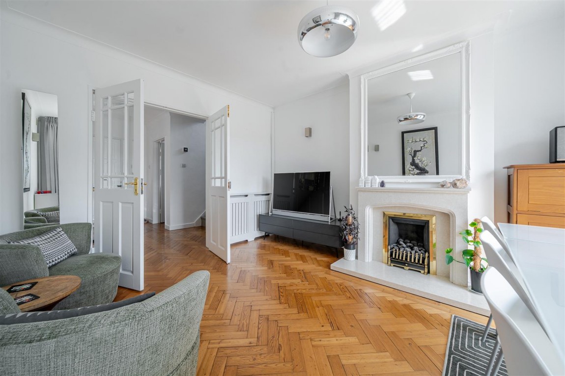 Images for Hadley Close, London
