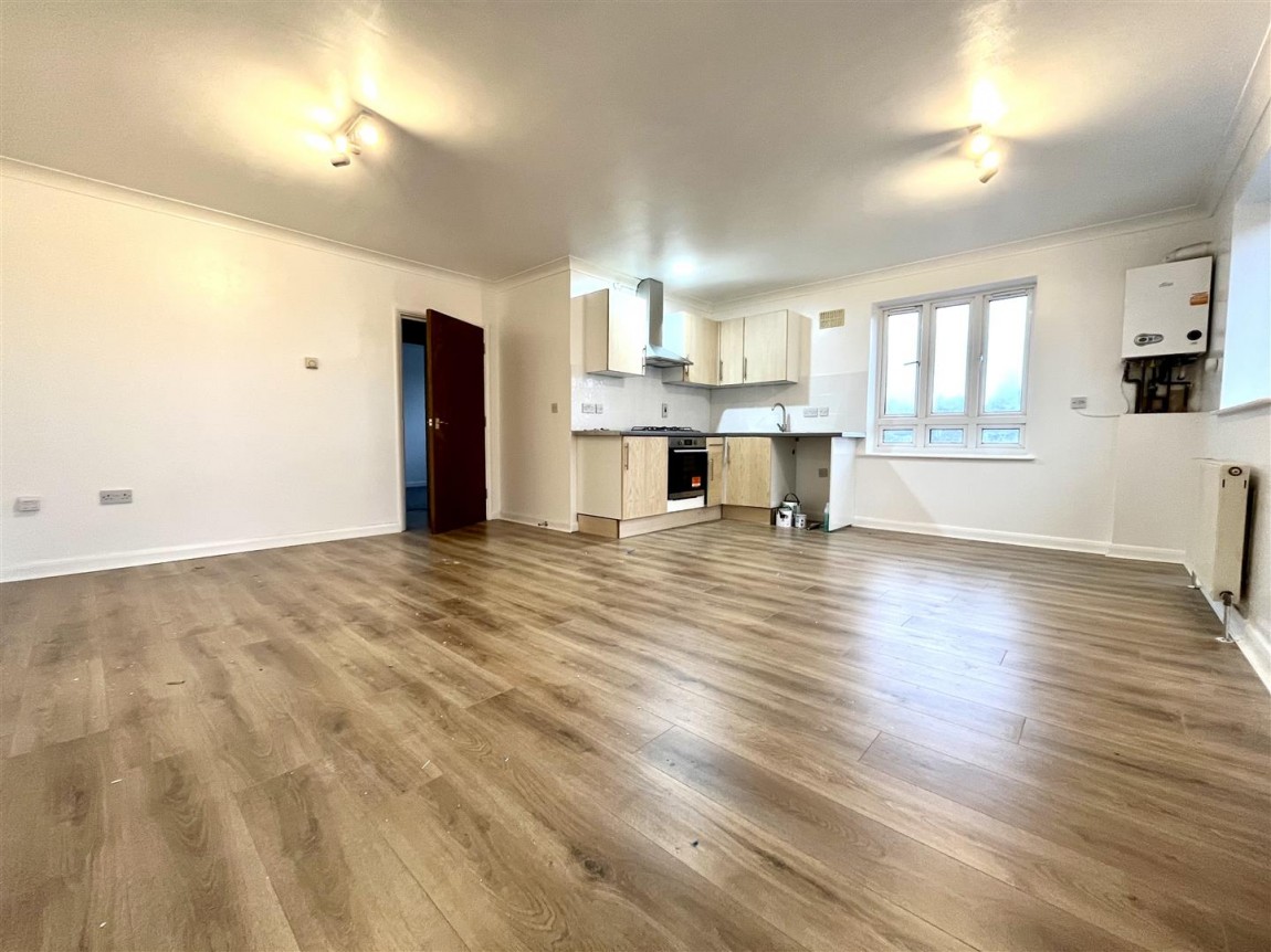 Images for Round House Court, Hobbs Close