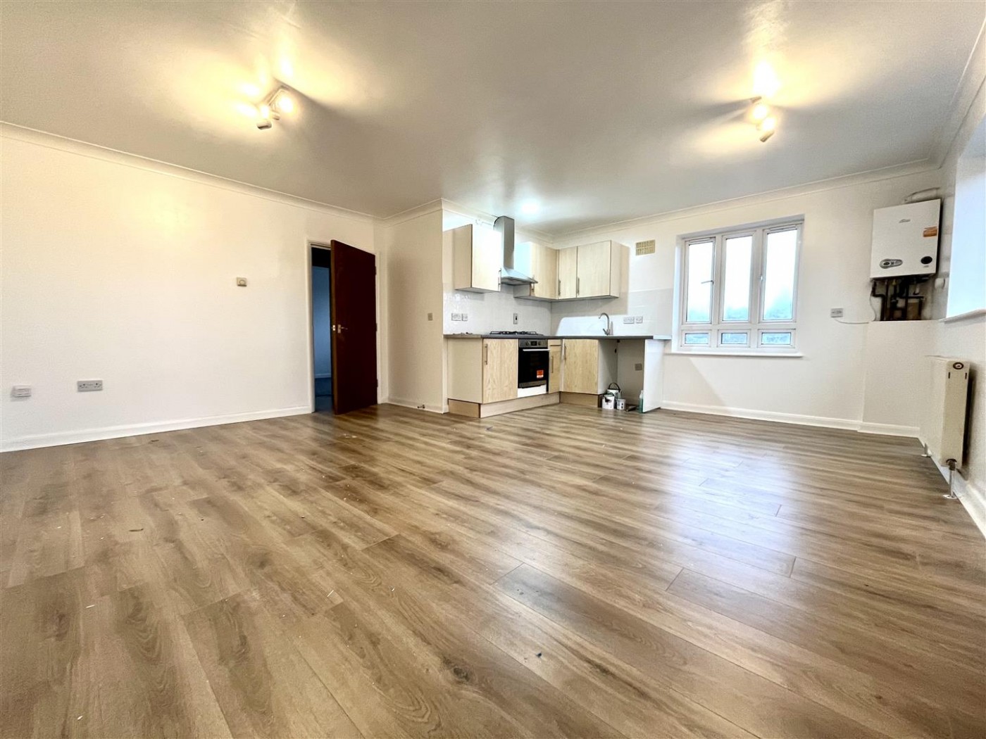 Images for Round House Court, Hobbs Close