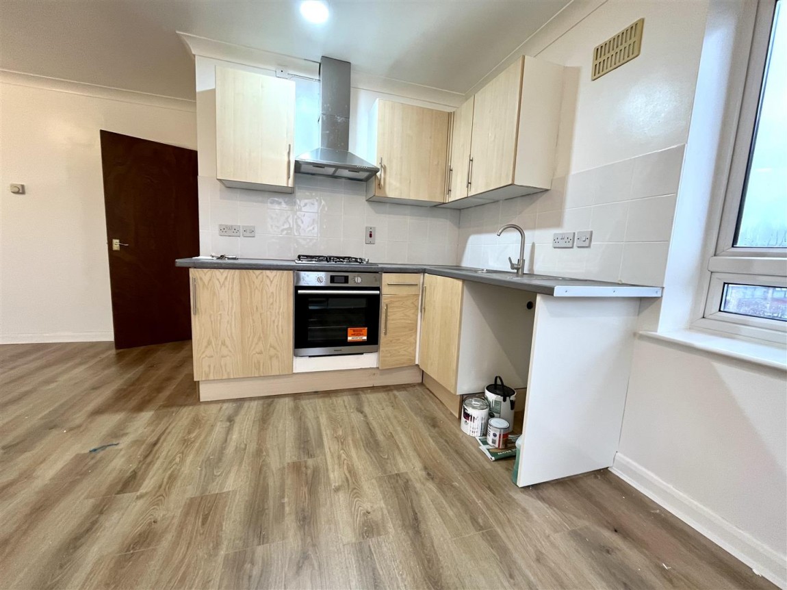 Images for Round House Court, Hobbs Close
