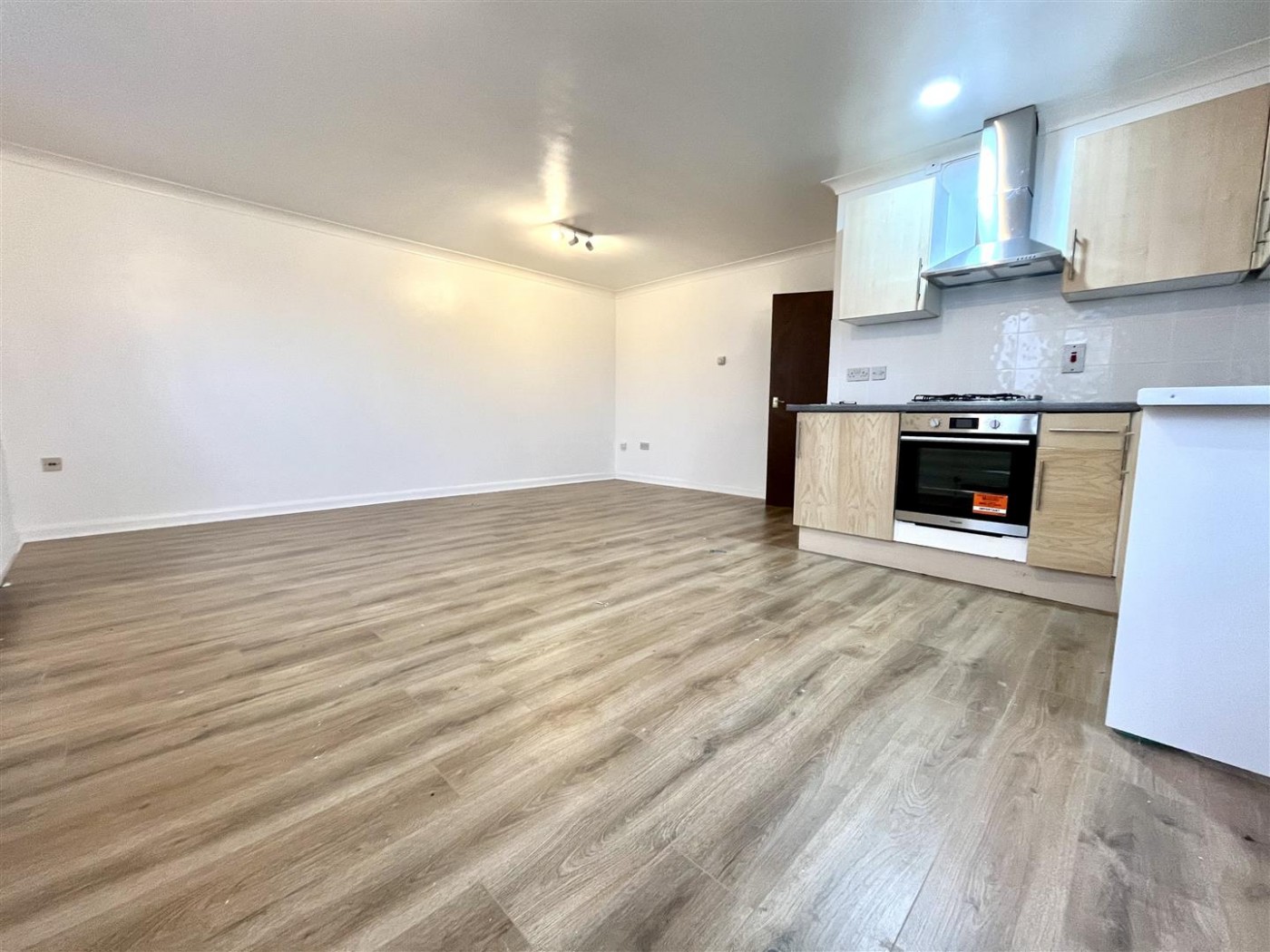 Images for Round House Court, Hobbs Close