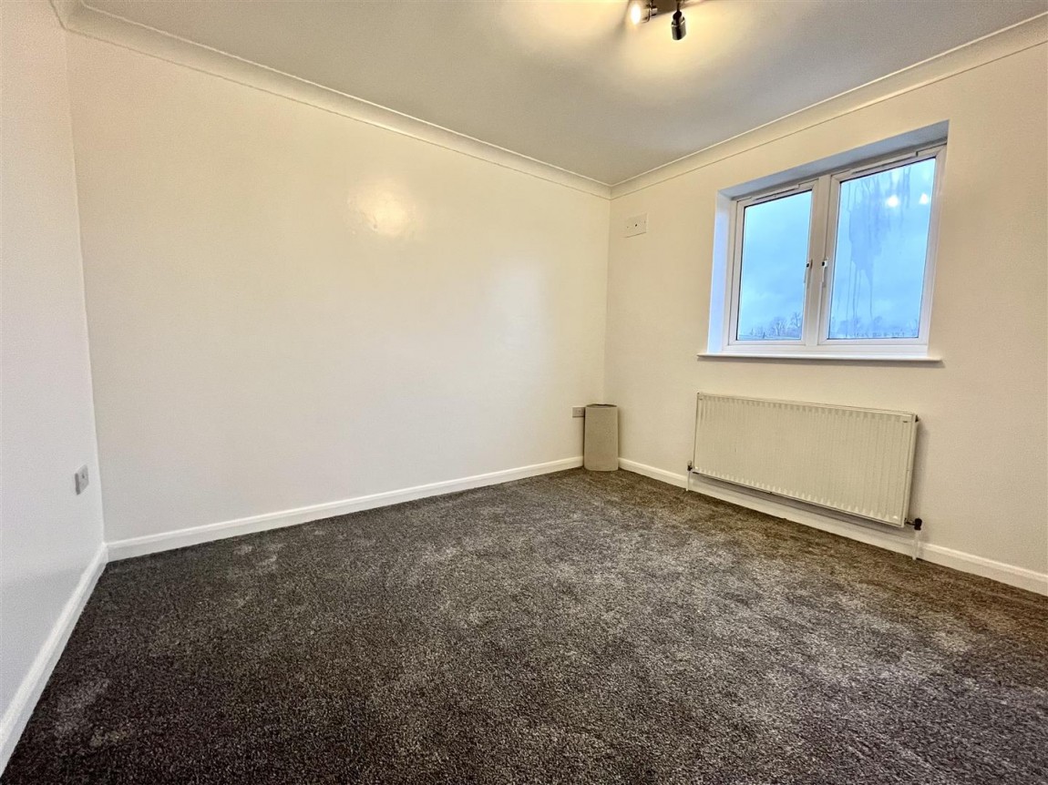 Images for Round House Court, Hobbs Close