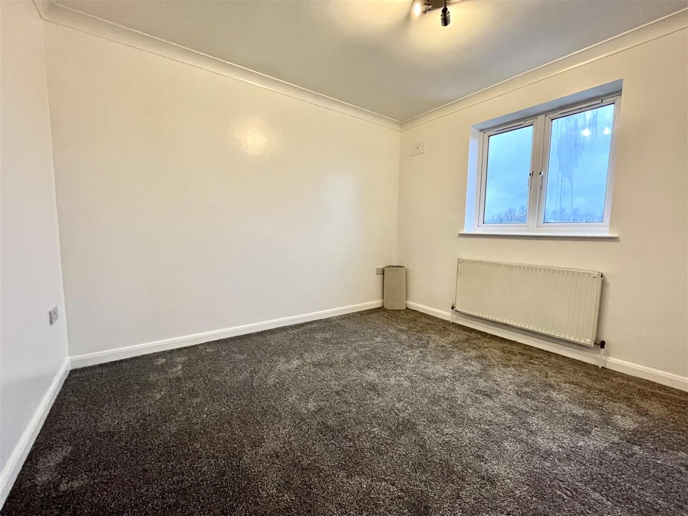 Images for Round House Court, Hobbs Close