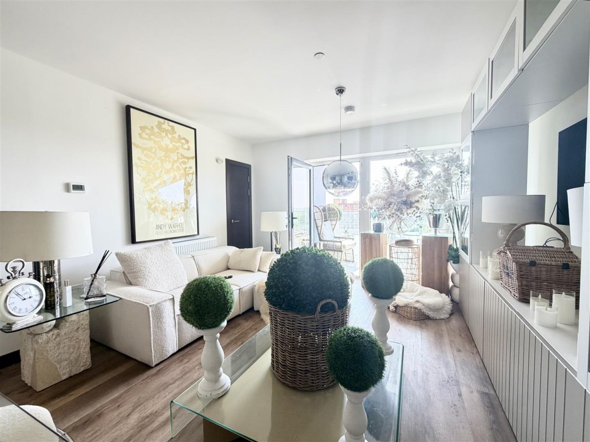 Images for Moore House, Edinburgh Gate