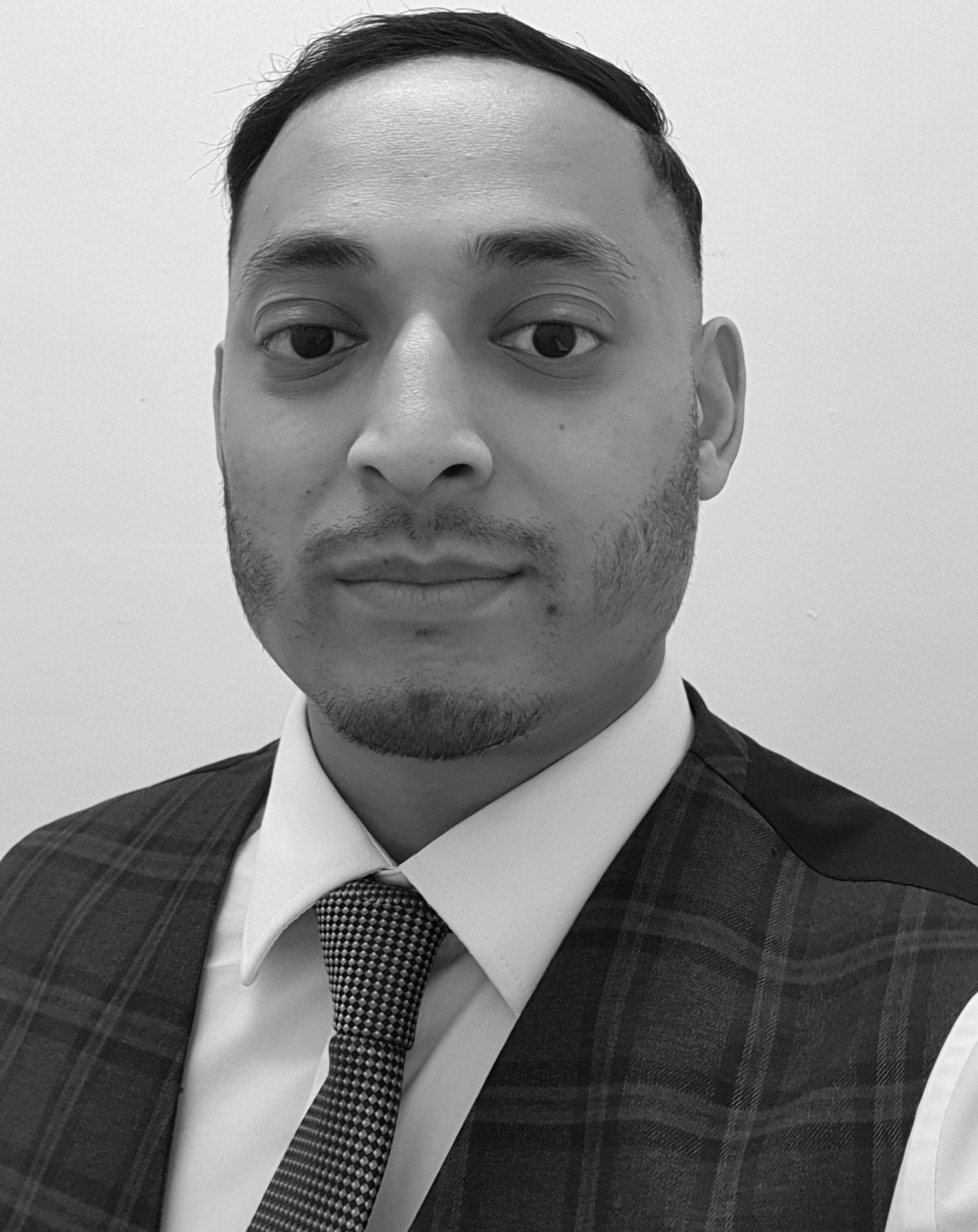 Imran Hussain, Branch Manager